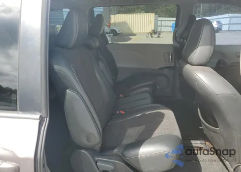 2012 Toyota Sienna Sport z USA, uszkodzony, nr VIN 5TDXK3DC9CS229440